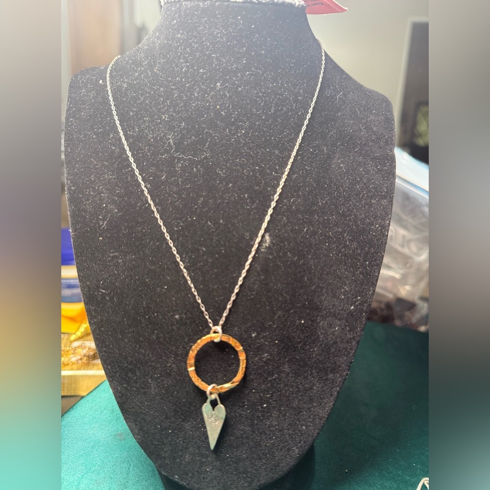 Elegant Silver and Gold Tones Necklace‎